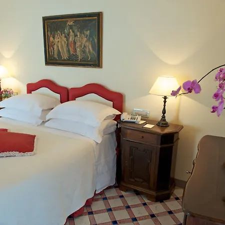 チンブローネ ホテル 5*