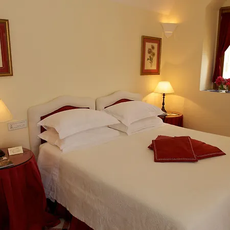 ホテル チンブローネ