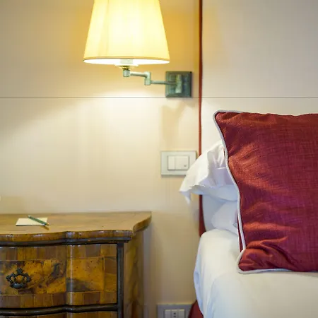 ホテル チンブローネ 5*