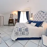Cimbrone Hotel