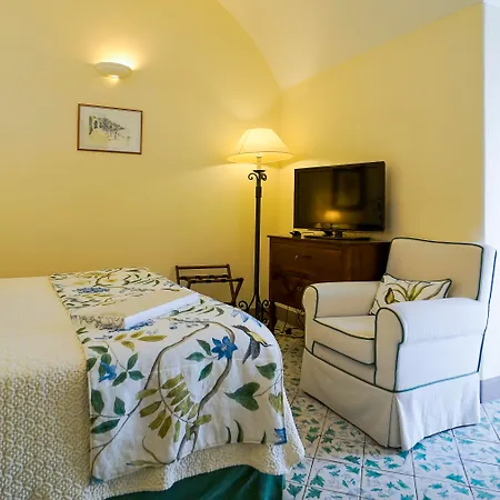 Cimbrone Hotel