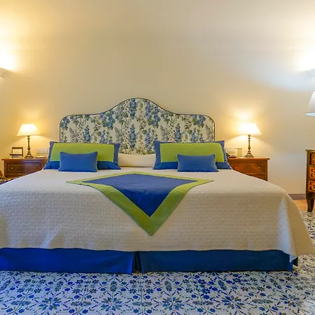 Cimbrone Hotel