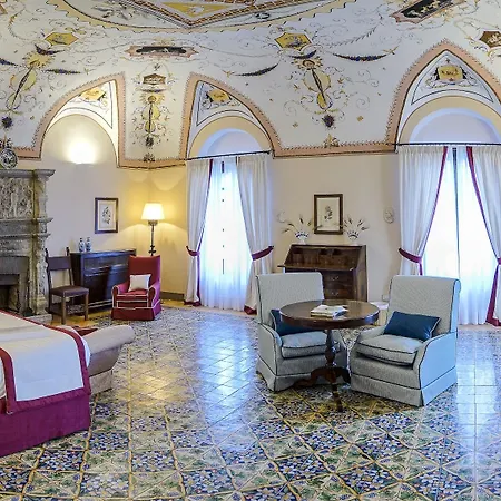 Cimbrone Hotel