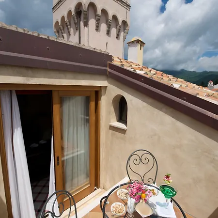 Otel Cimbrone 5*
