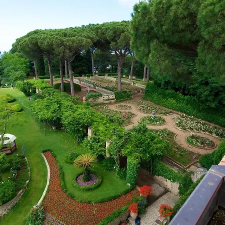Cimbrone Hotel